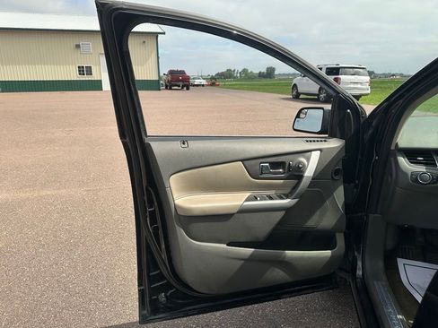 Used 2014 Ford Edge Limited FWD image 11