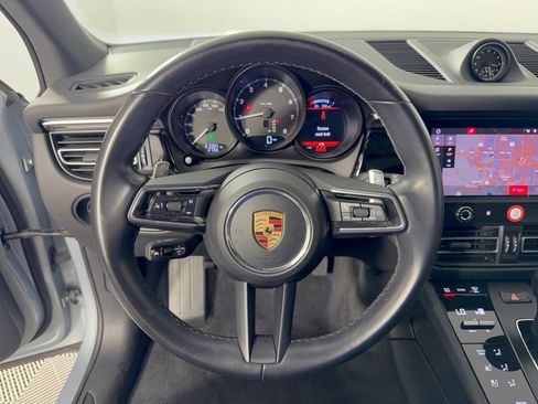 Used 2024 Porsche Macan AWD/4WD image 10