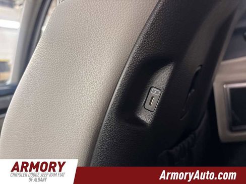 Used 2023 Kia Telluride EX w/ EX Captain's Chair Package image 28