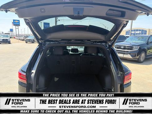 Used 2025 Chevrolet Blazer RS FWD image 11
