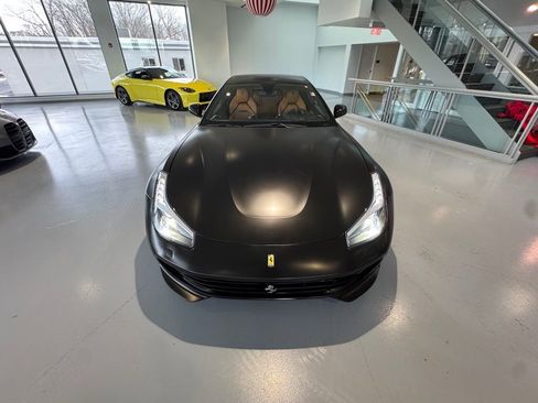 Used 2018 Ferrari GTC4Lusso T image 18
