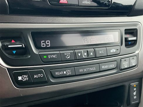 Used 2017 Honda Pilot EX-L image 15