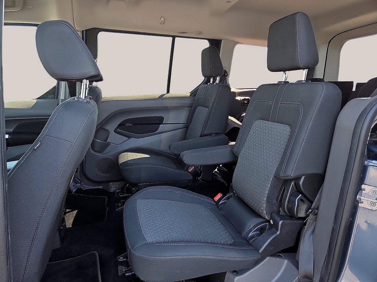 Used 2019 Ford Transit Connect XLT FWD image 11