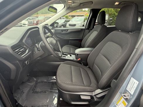 Used 2025 Ford Escape Active w/ Cold Weather Package AWD/4WD image 12