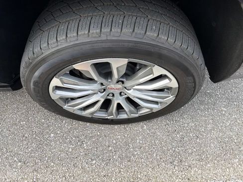 Used 2023 GMC Yukon Denali AWD/4WD image 6