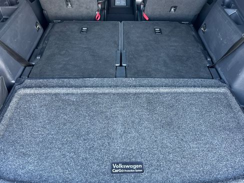 Used 2021 Volkswagen Atlas SE w/ Towing Package image 17