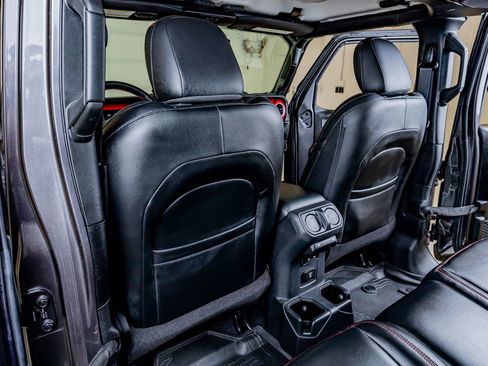 Used 2023 Jeep Gladiator Rubicon w/ LED Lighting Group image 35