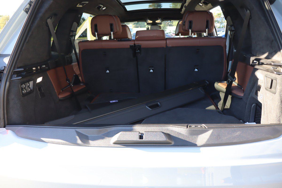 Used 2026 BMW X7 M60i AWD/4WD image 32