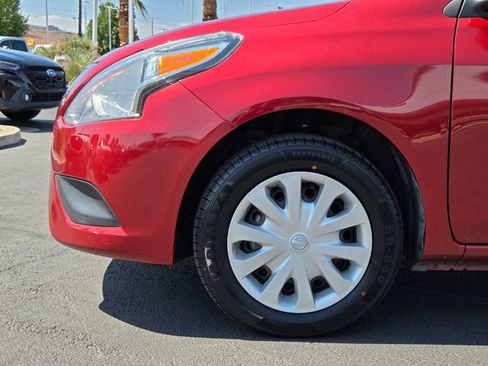 Used 2019 Nissan Versa SV FWD image 9