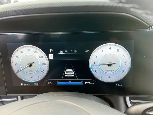 New 2026 Hyundai Elantra Limited FWD image 17