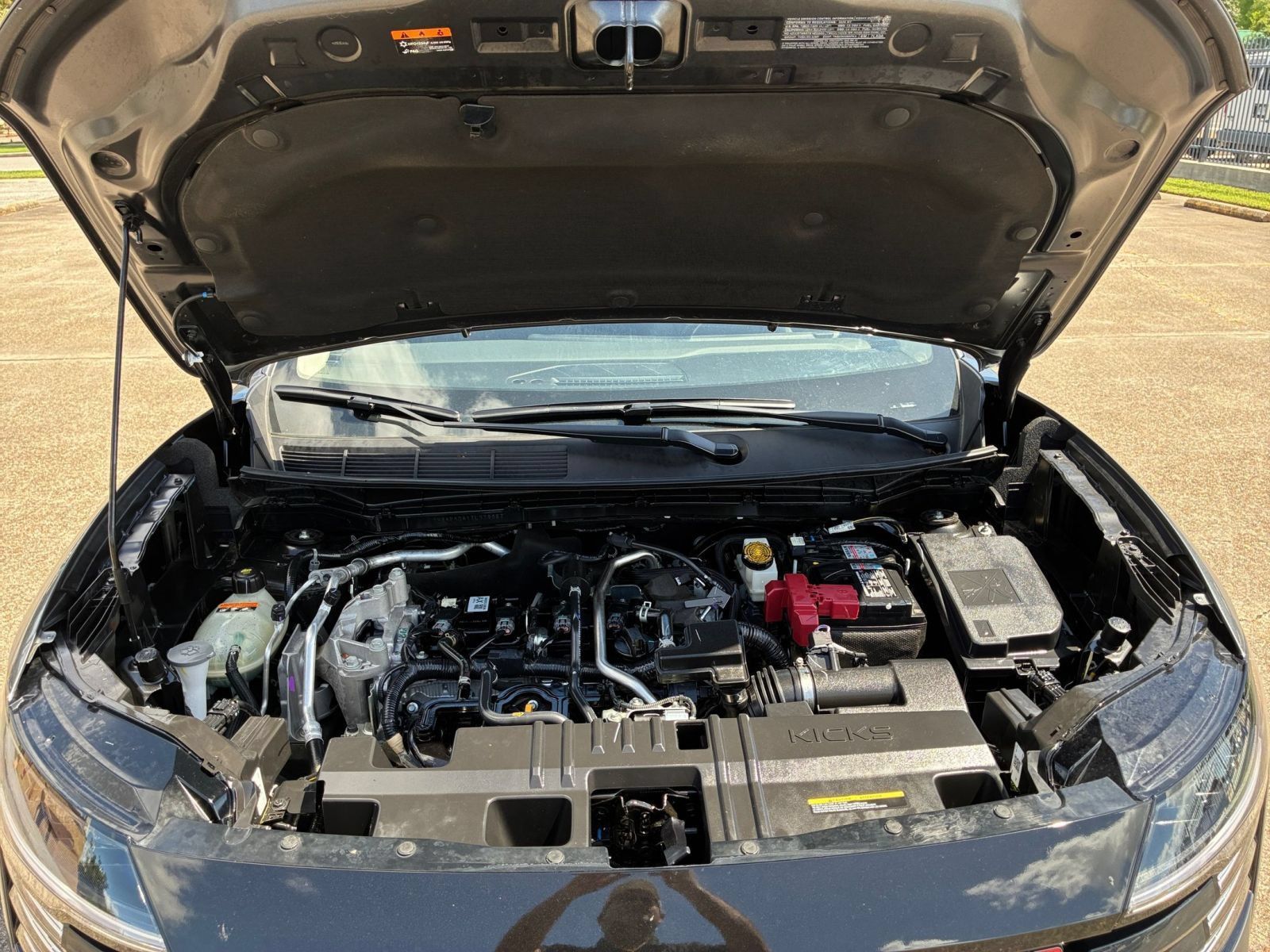 Used 2026 Nissan Kicks SR FWD image 30