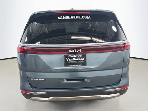 Used 2024 Kia Carnival SX Prestige FWD image 8