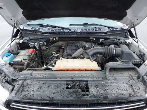 Used 2018 Ford F150 Lariat w/ FX4 Off-Road Package AWD/4WD image 24