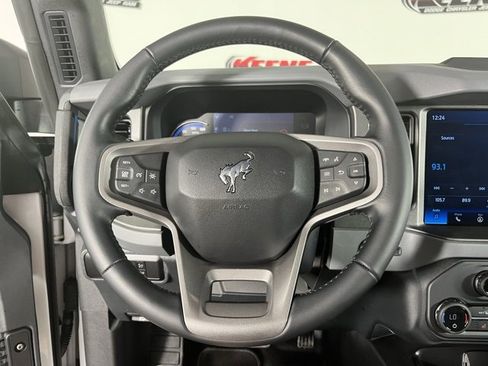 Used 2024 Ford Bronco Black Diamond image 12