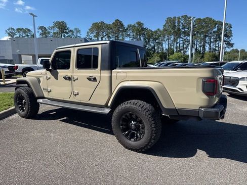 Used 2020 Jeep Gladiator Overland w/ Popular Equipment Package AWD/4WD image 10