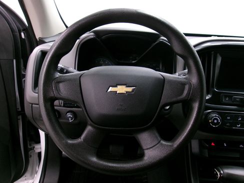 Used 2019 Chevrolet Colorado W/T w/ Custom Special Edition image 4