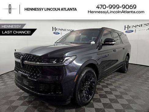 New 2025 Lincoln Navigator L Reserve w/ Jet Appearance Package AWD/4WD image 1