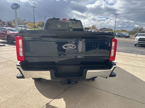 Used 2025 Ford F250 XLT image 2