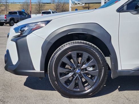 Used 2025 Subaru Outback Onyx Edition AWD/4WD image 8