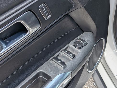 Used 2020 Ford Mustang Premium RWD image 21