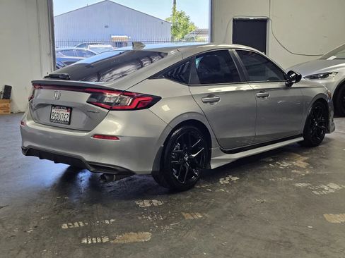 Used 2023 Honda Civic Sport image 4