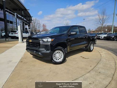 Used 2024 Chevrolet Colorado W/T image 1