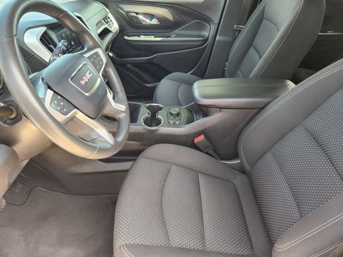 Used 2024 GMC Terrain SLE w/ Driver Convenience Package FWD image 19