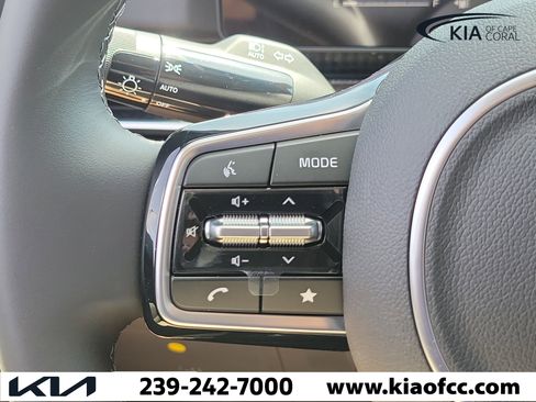 New 2026 Kia Carnival FWD image 25