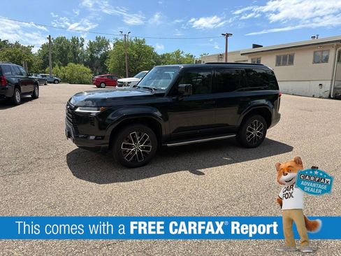 Used 2025 Lexus GX 550 w/ Accessory Package (2T) AWD/4WD image 2