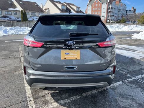 Certified 2022 Ford Edge SEL w/ Convenience Package image 9