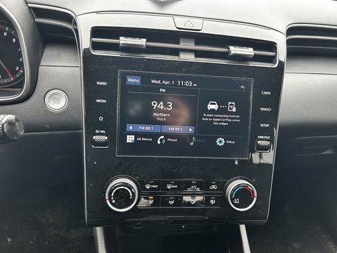 Used 2023 Hyundai Tucson SEL image 16