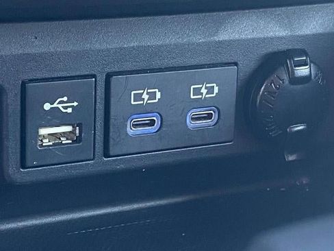 Used 2022 Toyota Highlander LE image 15