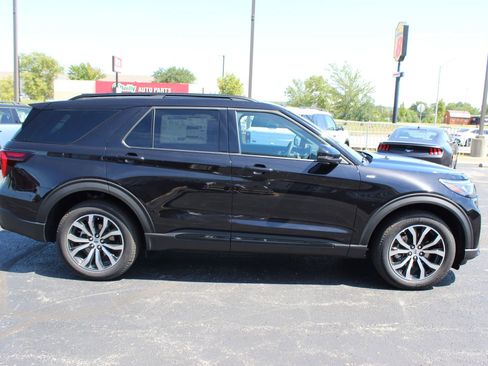 New 2025 Ford Explorer ST-Line image 6