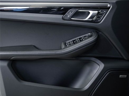 New 2026 Porsche Macan Turbo AWD/4WD image 6