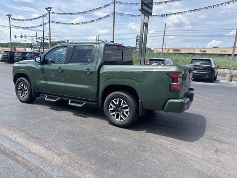 Used 2024 Nissan Frontier SL w/ Technology Package AWD/4WD image 6