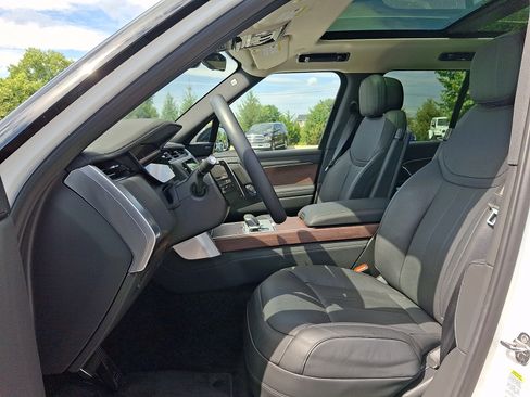 Used 2025 Land Rover Range Rover SE AWD/4WD image 23