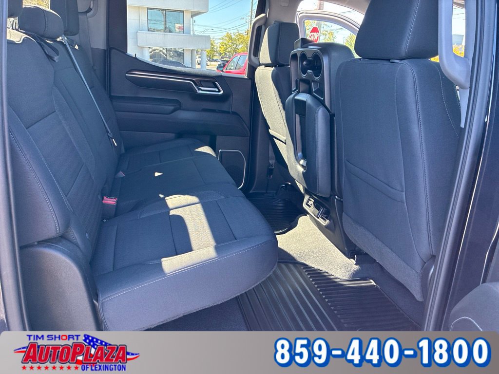 Used 2023 Chevrolet Silverado 1500 LT AWD/4WD image 19