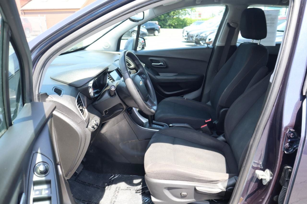 Used 2018 Chevrolet Trax LS FWD image 18