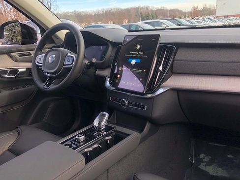 New 2026 Volvo XC90 B6 Ultra w/ Protection Package Premier image 18