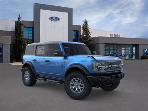 New 2025 Ford Bronco Badlands image 7