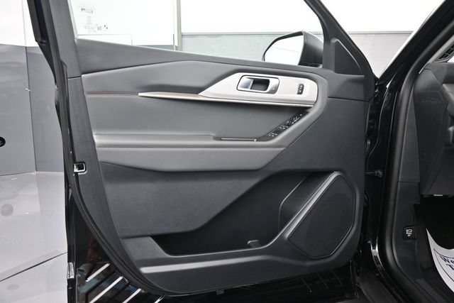 New 2026 Ford Explorer Active w/ Active Comfort Package RWD image 8