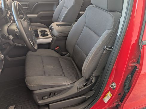 Used 2018 Chevrolet Silverado 1500 LT w/ LT Convenience Package RWD image 16
