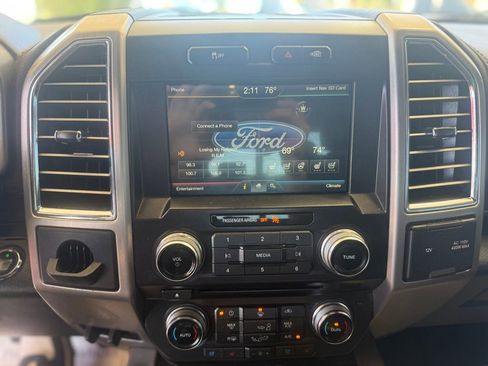 Used 2015 Ford F150 Platinum w/ Equipment Group 701A Luxury image 27