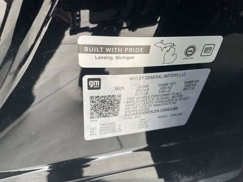 Certified 2025 Buick Enclave Sport Touring FWD image 33