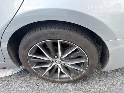 Used 2024 Toyota Camry SE FWD image 3