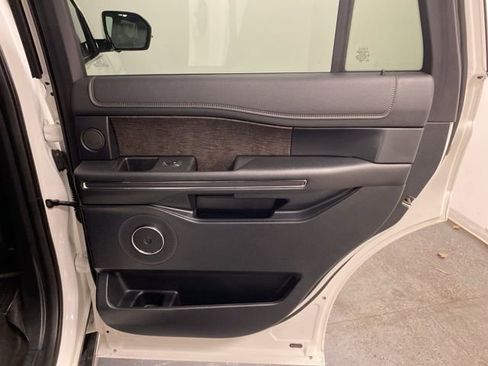 Used 2020 Ford Expedition Limited w/ Equipment Group 302A image 29