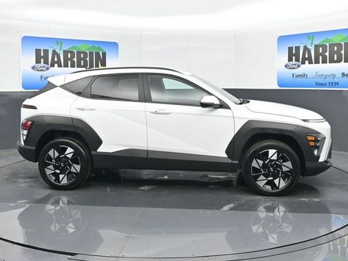 Used 2024 Hyundai Kona SEL AWD/4WD image 7