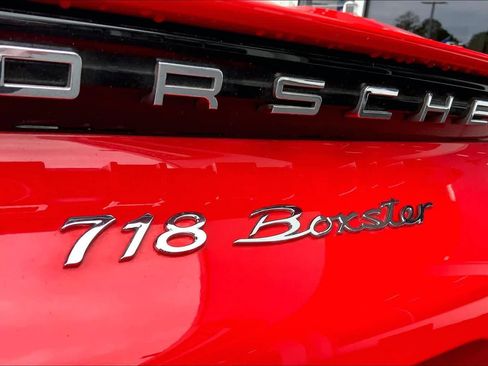 Used 2022 Porsche 718 Boxster image 9