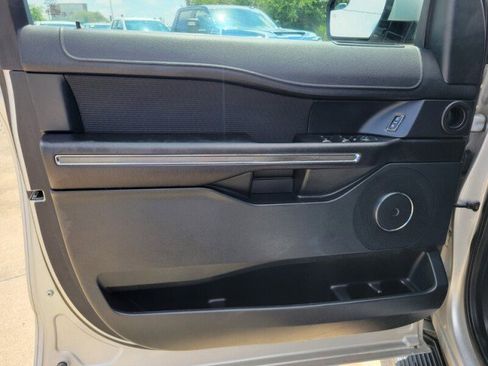 Used 2019 Ford Expedition Max XLT RWD image 13