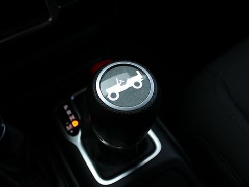 Used 2020 Jeep Wrangler Sport AWD/4WD image 23